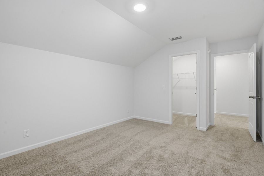 Spacious, unfurnished interior of a new home in Salem Landing, Rockvale (Image 26).