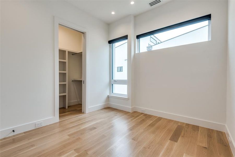 Spacious, unfurnished interior of a new home in , Dallas (Image 17).