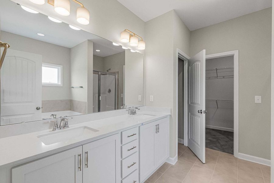 Representative furnished interior of a home built from the Clayton by Caviness & Cates Communities in Bartlett Manor, Youngsville (Image 186).
