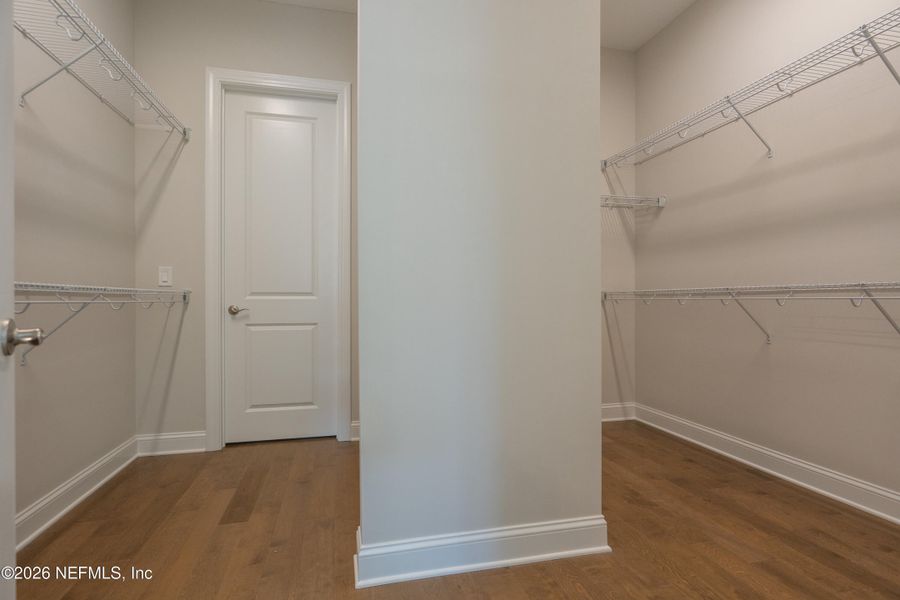 Spacious, unfurnished interior of a new home in SilverLeaf, St. Augustine (Image 30).