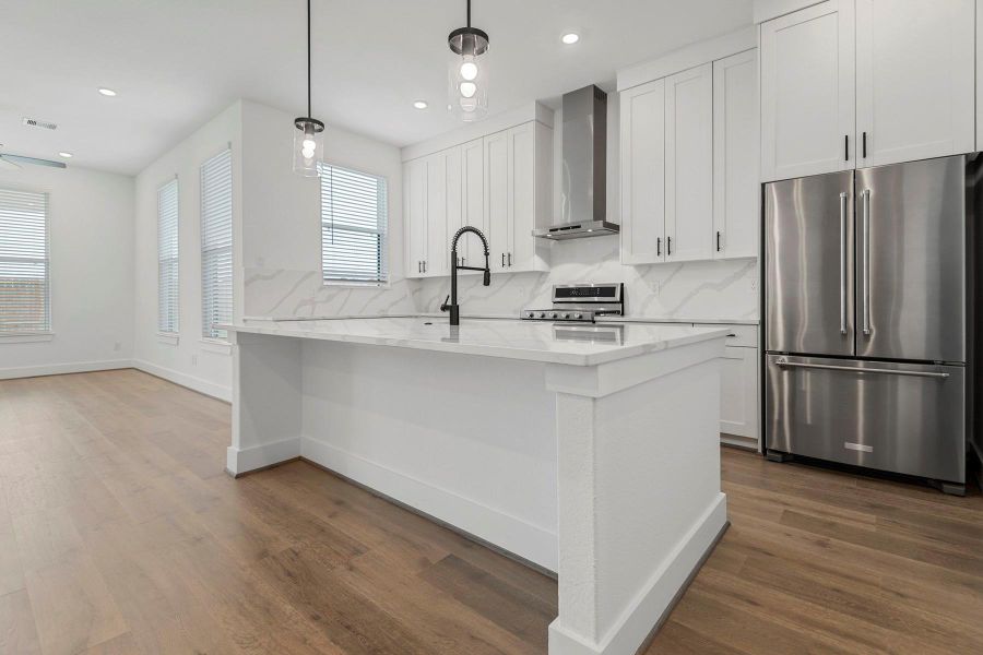 Furnished interior view inside a new home in Hallimore Ranch, Rosenberg (Image 4).