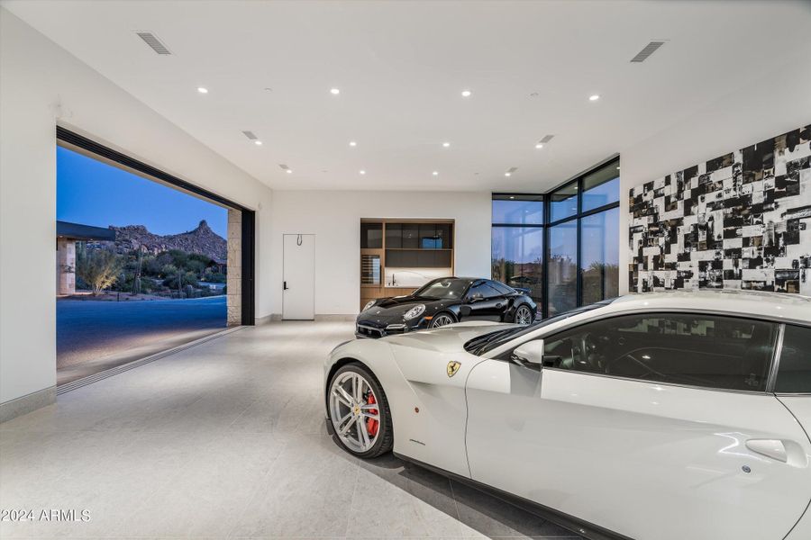 Luxury Car Lounge with Designer Wet Bar