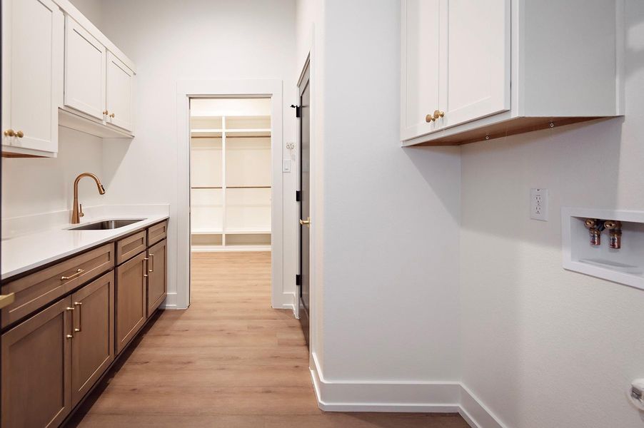 Furnished interior view inside a new home in , Salado (Image 6). Furnished interior view inside a new home in , Salado (Image 6).