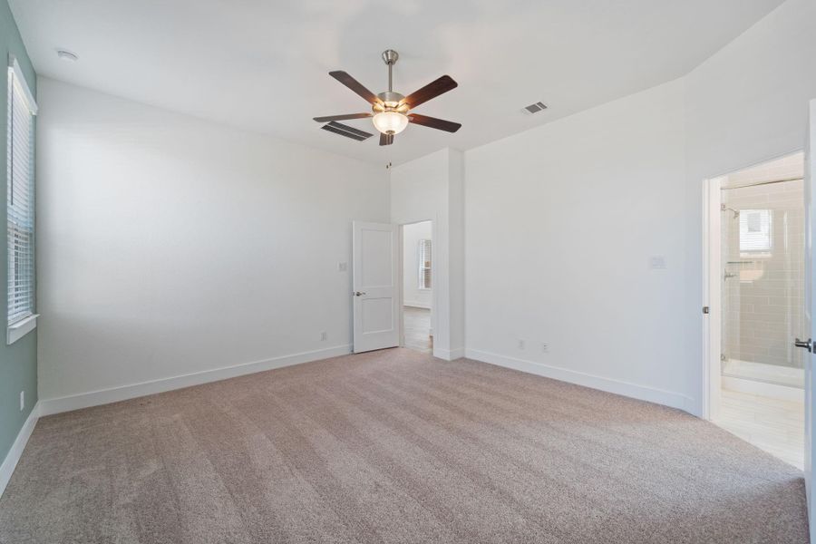 Spacious, unfurnished interior of a new home in Jordan Ranch, Fulshear (Image 25). Spacious, unfurnished interior of a new home in Jordan Ranch, Fulshear (Image 25).