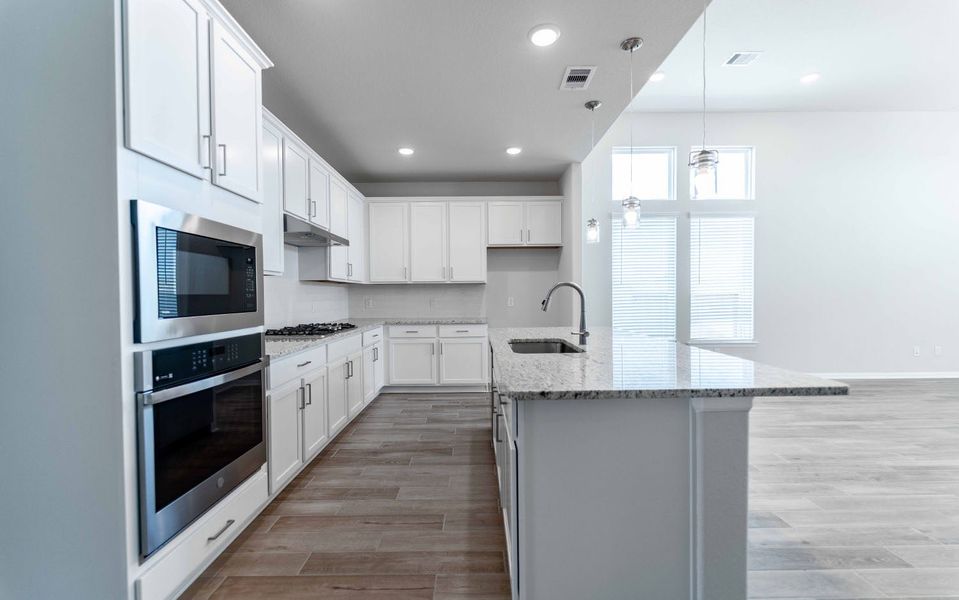 Furnished interior view inside a new home in Canterra Creek, Rosharon (Image 6).