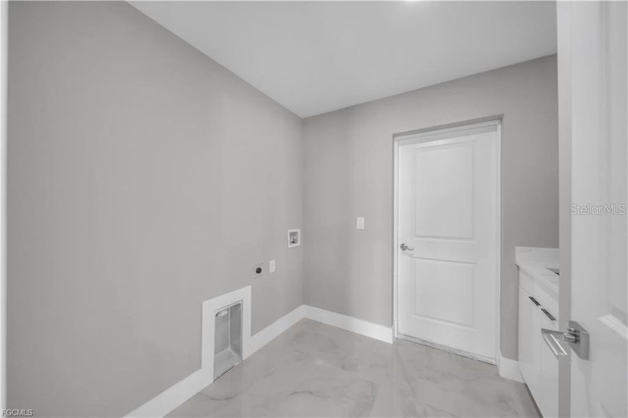 Spacious, unfurnished interior of a new home in , Lehigh Acres (Image 32). Spacious, unfurnished interior of a new home in , Lehigh Acres (Image 32).