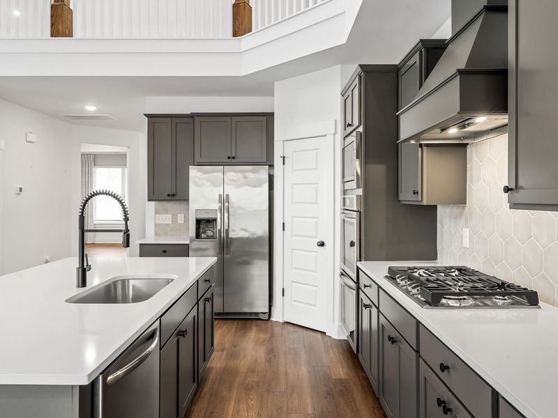 Furnished interior view inside a new home in Carellton, Gallatin (Image 10).