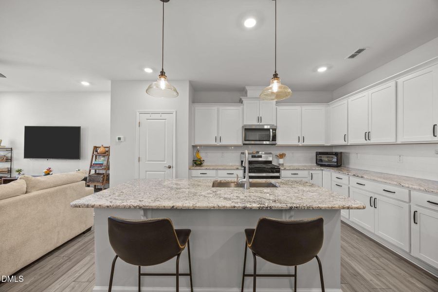 23-web-or-mls-IMG_9024 23-web-or-mls-IMG_9024