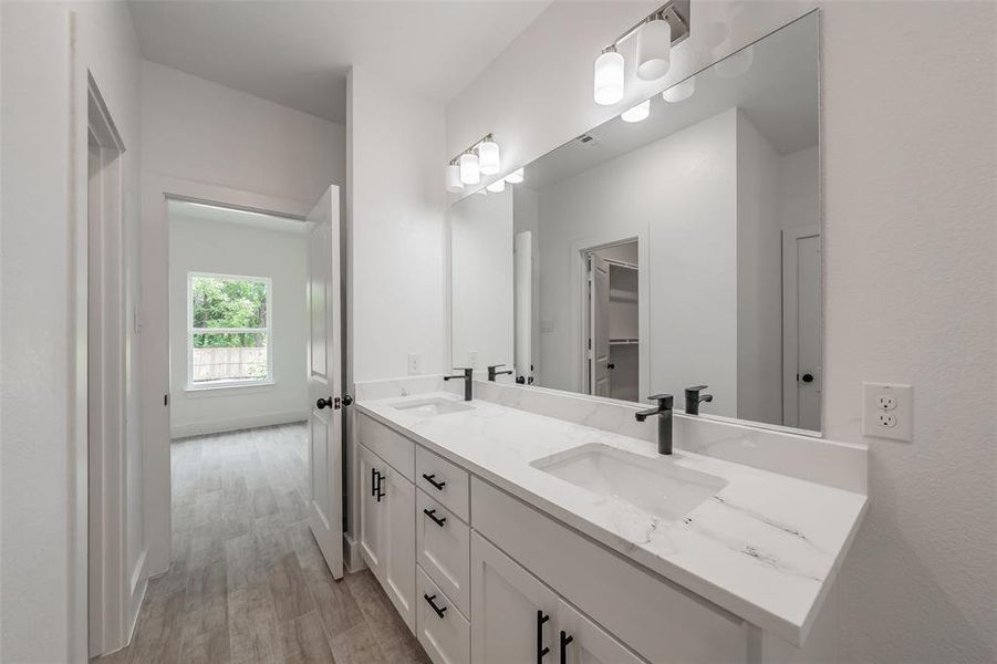 Furnished interior view inside a new home in , Dallas (Image 13).