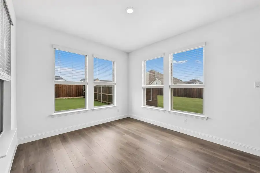 Spacious, unfurnished interior of a new home in The Ridge at Northlake, Northlake (Image 15).