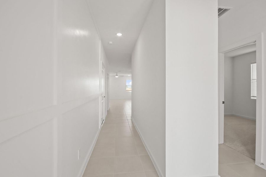 Inviting foyer (*Photo not of actual home and used for illustration purposes only.)