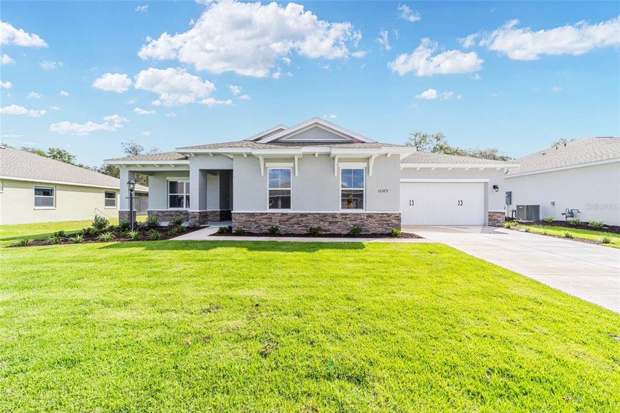 Exterior details and patio area of a home in , Ocala (Image 27).