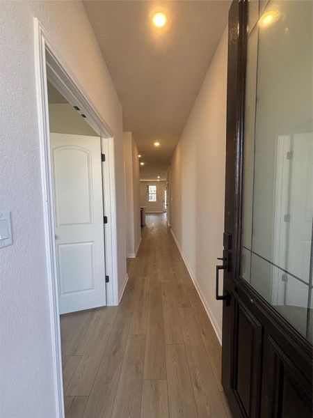 Spacious, unfurnished interior of a new home in Berry Creek Highlands, Georgetown (Image 15).