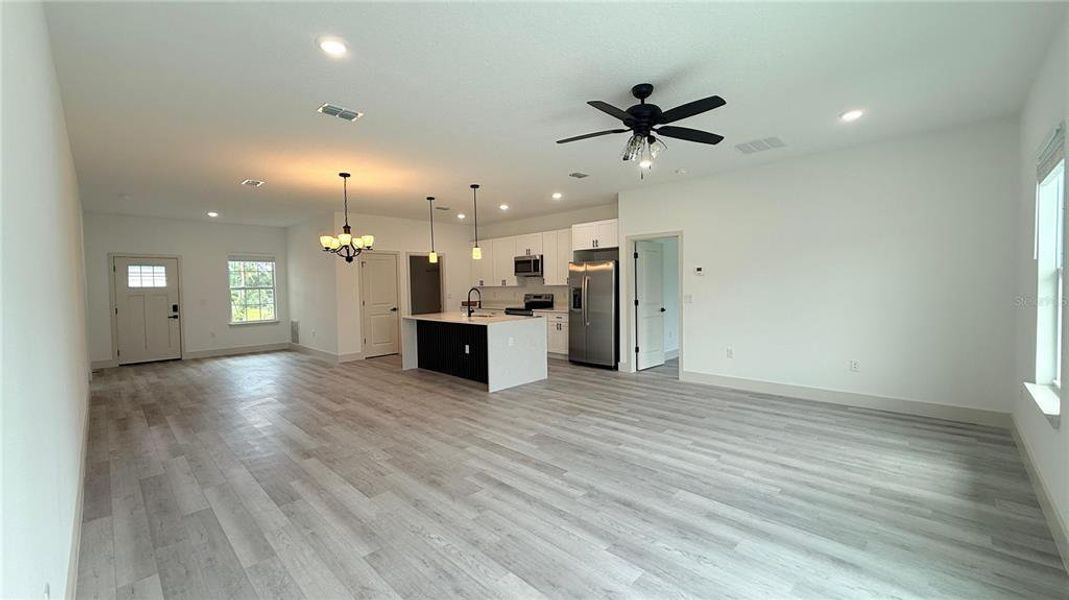 Spacious, unfurnished interior of a new home in , Ocala (Image 32).