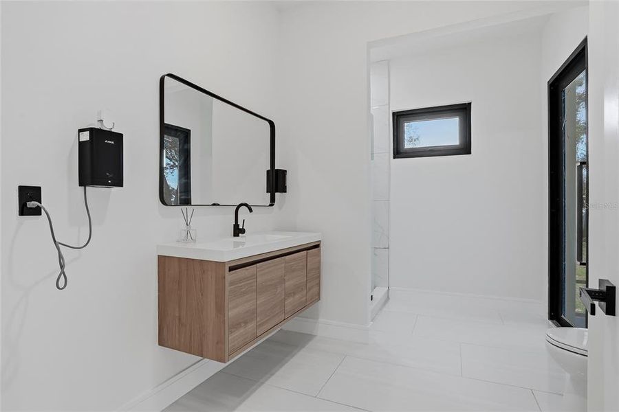 Furnished interior view inside a new home in , Tampa (Image 44).