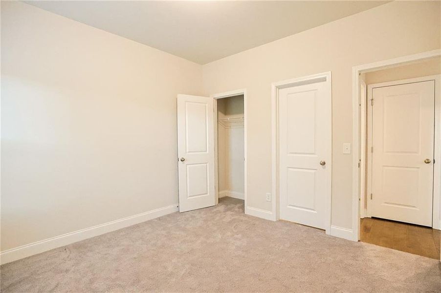 Spacious, unfurnished interior of a new home in , Auburn (Image 33).