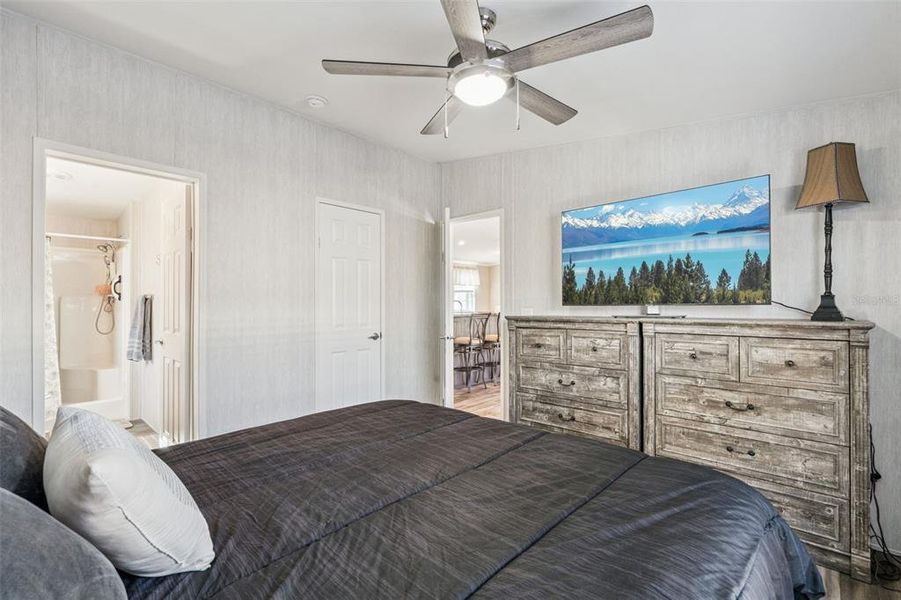 Furnished interior view inside a new home in , Davenport (Image 15).