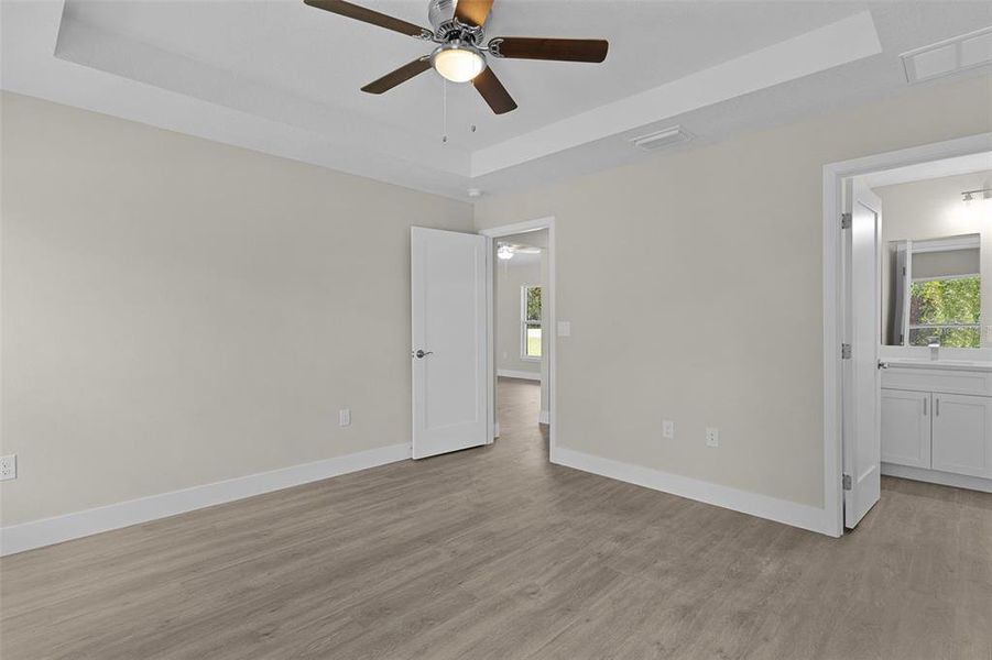 Spacious, unfurnished interior of a new home in , Ocklawaha (Image 30).