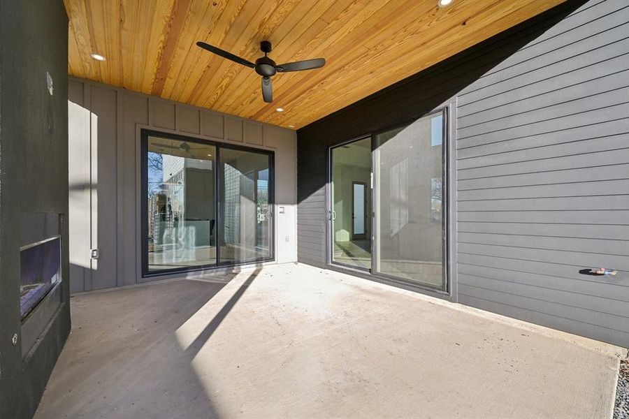 View of patio / terrace featuring ceiling fan