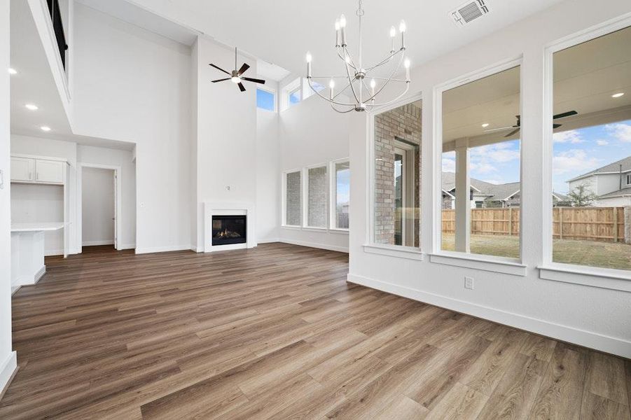 Spacious, unfurnished interior of a new home in Santa Rita Ranch, Liberty Hill (Image 27).