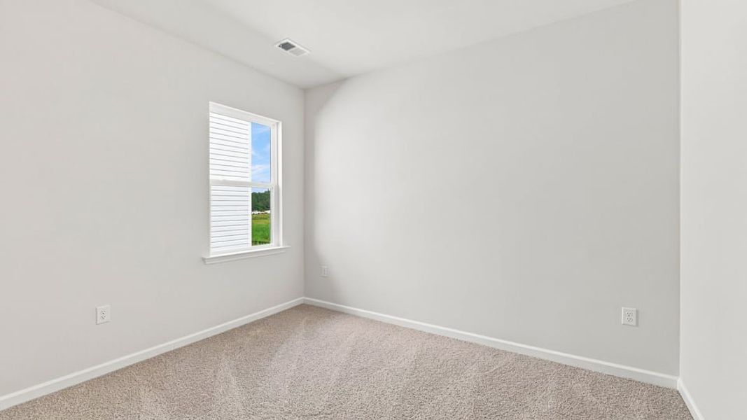 Spacious, unfurnished interior of a new home in Hunters Ridge, Woodruff (Image 21).