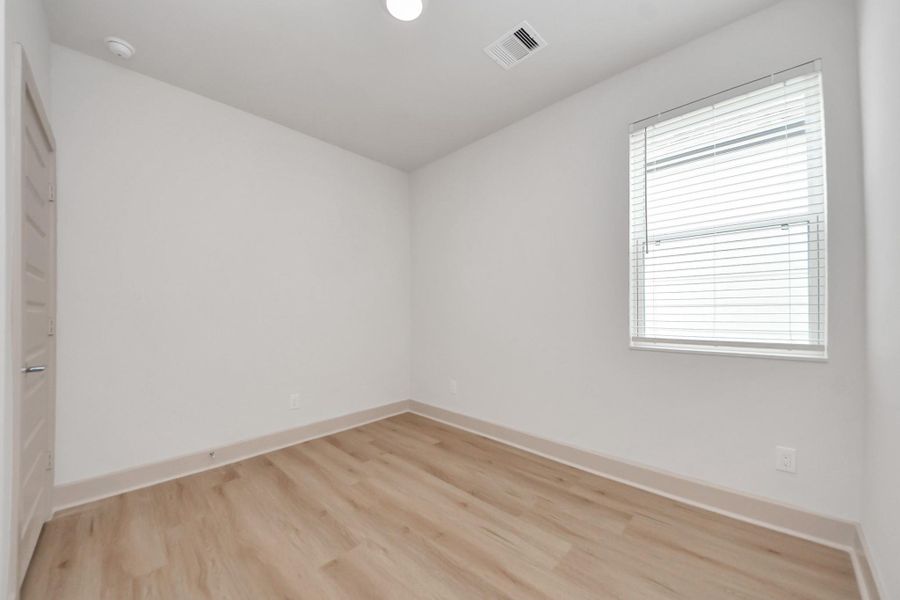 Spacious, unfurnished interior of a new home in Agua, Houston (Image 27). Spacious, unfurnished interior of a new home in Agua, Houston (Image 27).