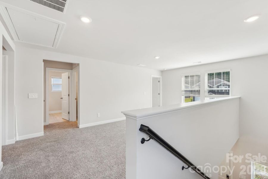 Photo is not of the actual home but is an inspirational photo of builder’s model home and may depict options, furnishings, and/or decorator features that are not included. Photo is not of the actual home but is an inspirational photo of builder’s model home and may depict options, furnishings, and/or decorator features that are not included.