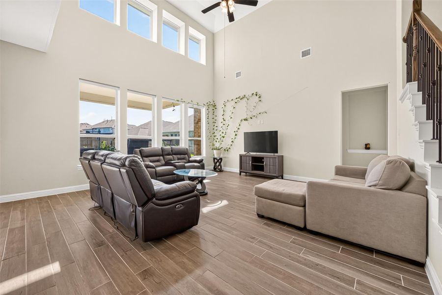 Furnished interior view inside a new home in , Katy (Image 7).