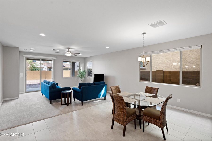 17-Dining and Family 17-Dining and Family