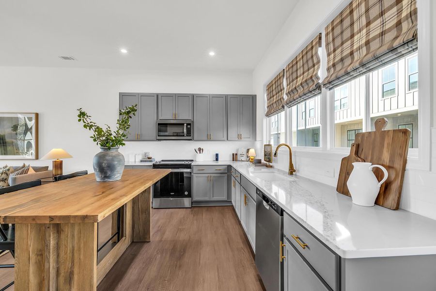 Furnished interior view inside a new home in BelleWether, Chattanooga (Image 3). Furnished interior view inside a new home in BelleWether, Chattanooga (Image 3).