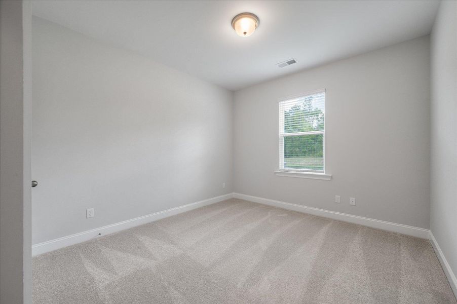 Spacious, unfurnished interior of a new home in Parker's Preserve, Ridgeville (Image 27).