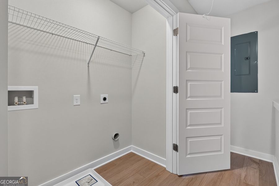 Spacious, unfurnished interior of a new home in The Cottages at East Lanier, Fayetteville (Image 17).