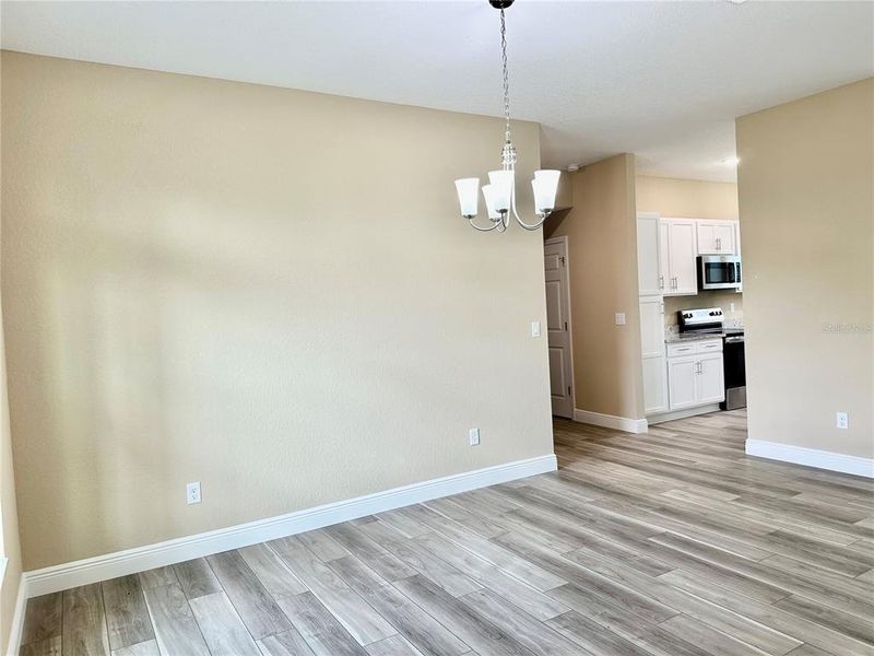 Spacious, unfurnished interior of a new home in , Weeki Wachee (Image 39).
