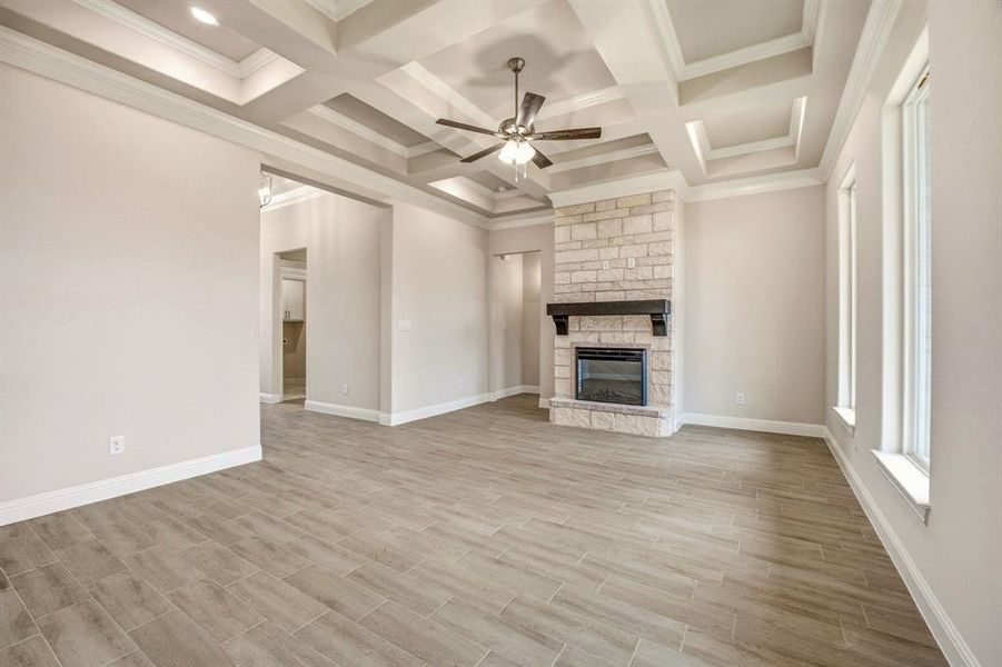 Spacious, unfurnished interior of a new home in , Tolar (Image 25).