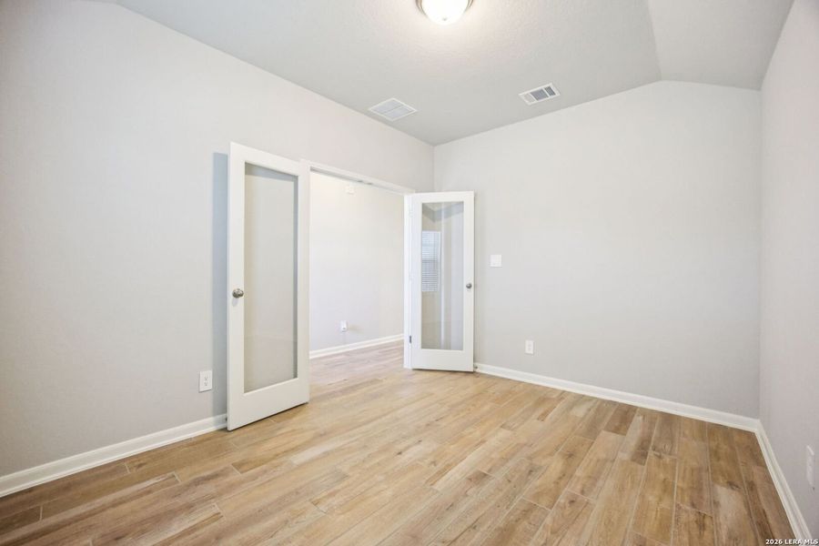 Spacious, unfurnished interior of a new home in Kallison Ranch, San Antonio (Image 29).