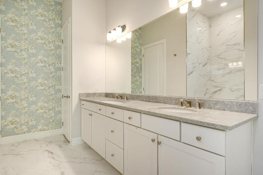 PRIMARY LARGE SIT IN SHOWER