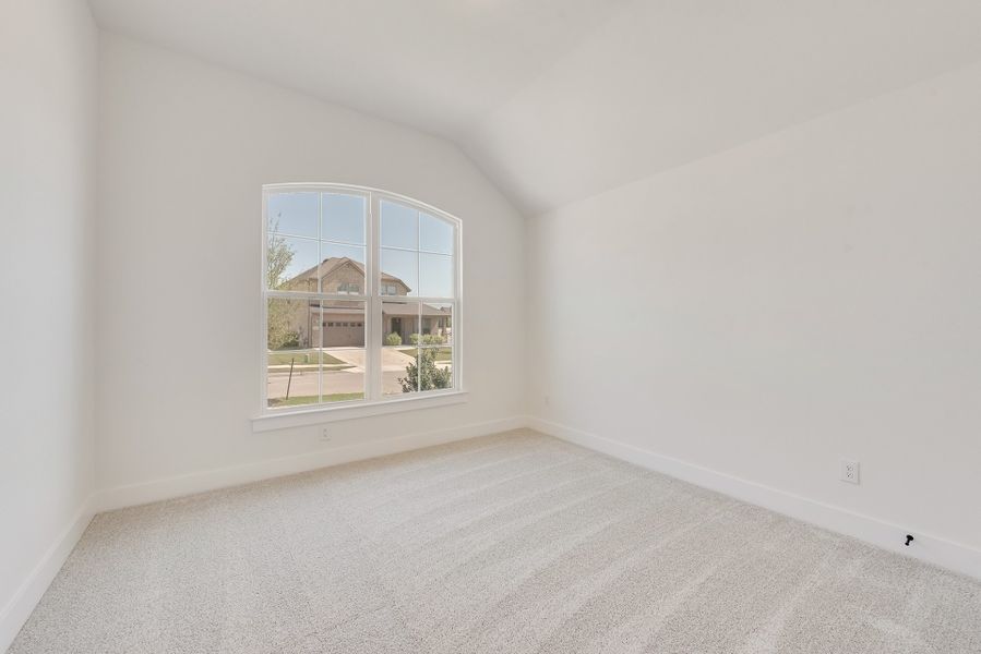 Spacious, unfurnished interior of a new home in Tavolo Park, Fort Worth (Image 34).