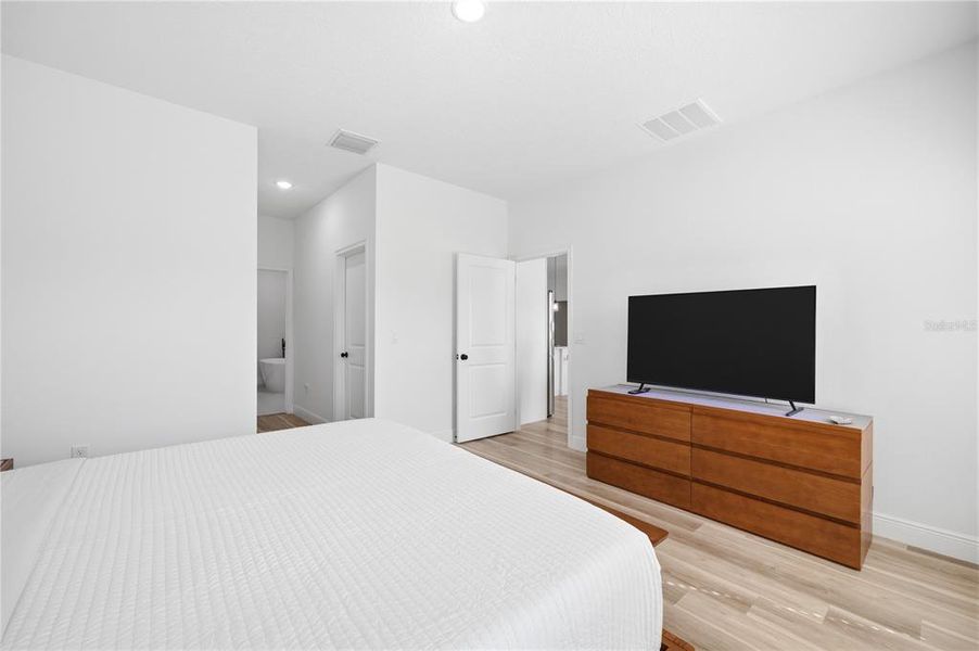 Furnished interior view inside a new home in , Ocala (Image 32).