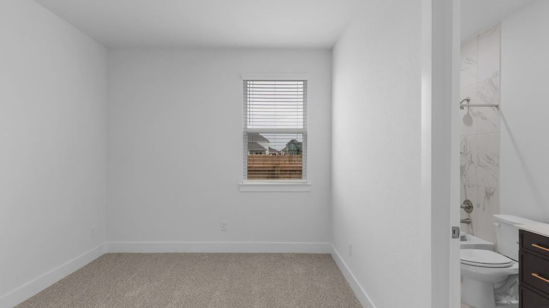 Spacious, unfurnished interior of a new home in Santa Rita Ranch, Liberty Hill (Image 12).