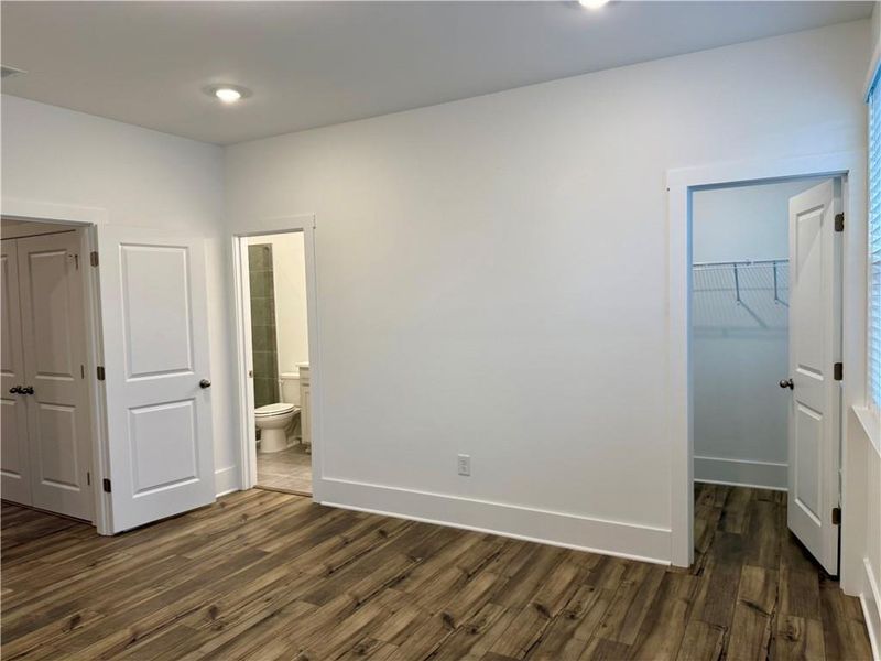 Spacious, unfurnished interior of a new home in Park Vue, Atlanta (Image 17). Spacious, unfurnished interior of a new home in Park Vue, Atlanta (Image 17).