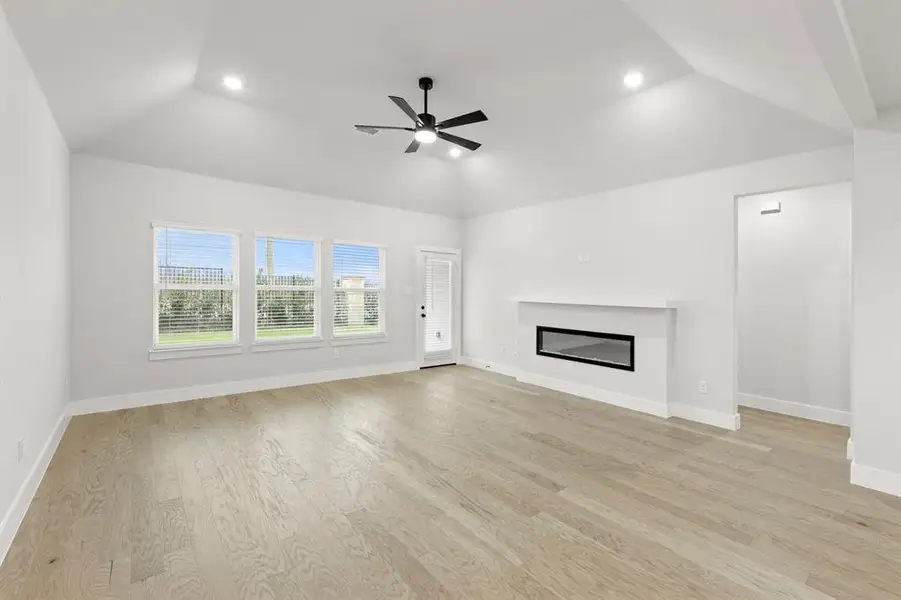 12. 1909 Sapphire - Family