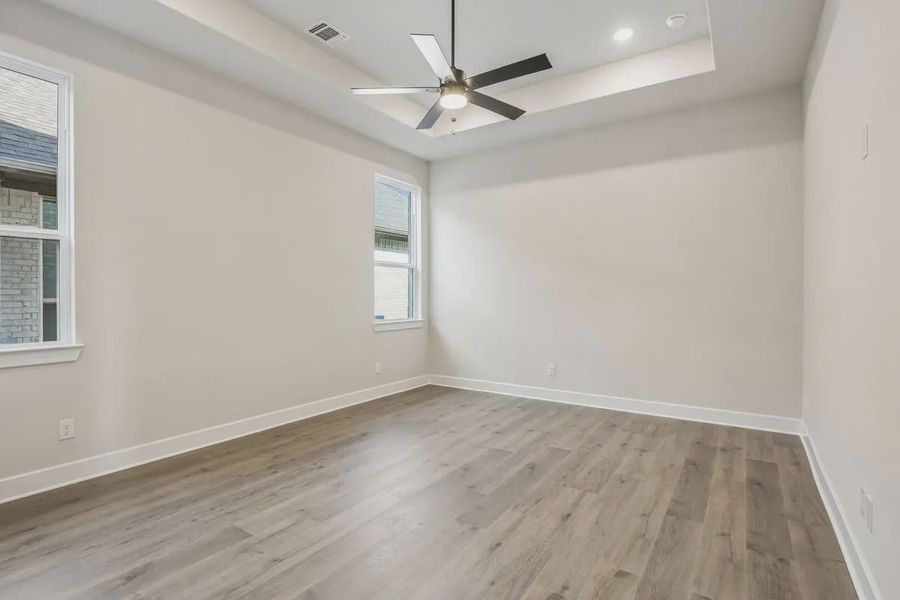 Spacious, unfurnished interior of a new home in The Grove Frisco, Frisco (Image 16).