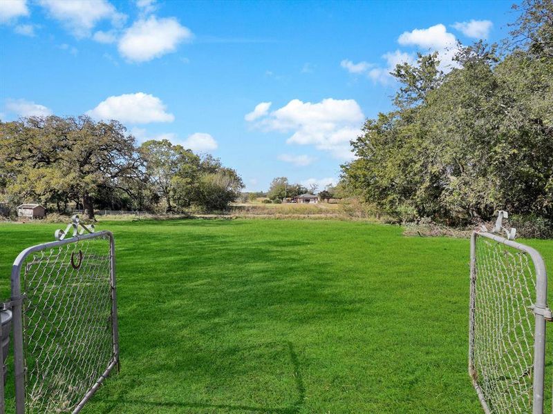 Natural landscape and outdoor views near  in Paradise (Image 22).