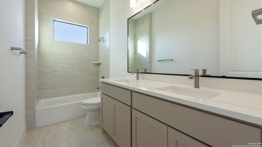 Furnished interior view inside a new home in , New Braunfels (Image 12).