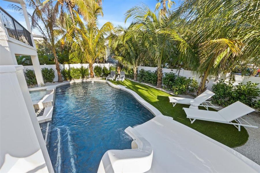 Exterior details and patio area of a home in , Sarasota (Image 25).