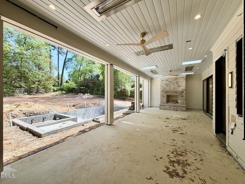 8FEB57B3-B450-48C2-A801-E5CC01F47788_1_1