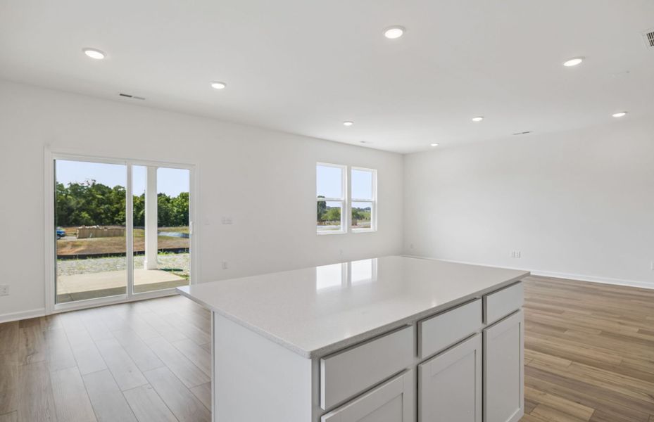 Spacious, unfurnished interior of a new home in Highlands of Carter's Station, Columbia (Image 35).