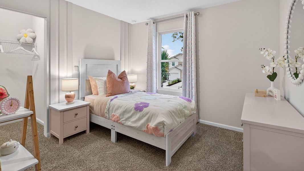 Representative furnished interior of a home built from the Carson by D.R. Horton in Hansen Creek, Jacksonville (Image 20).