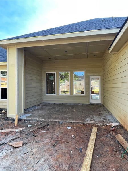 Covered Patio perfect for entertaining or family gatherings.