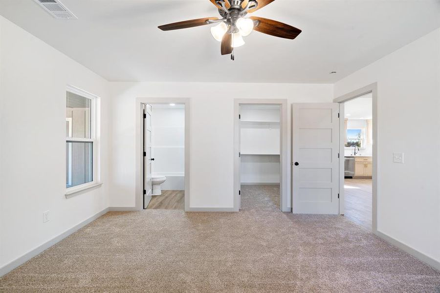 Spacious, unfurnished interior of a new home in , Powderly (Image 10).